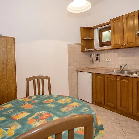 Staver Konukevi 3*